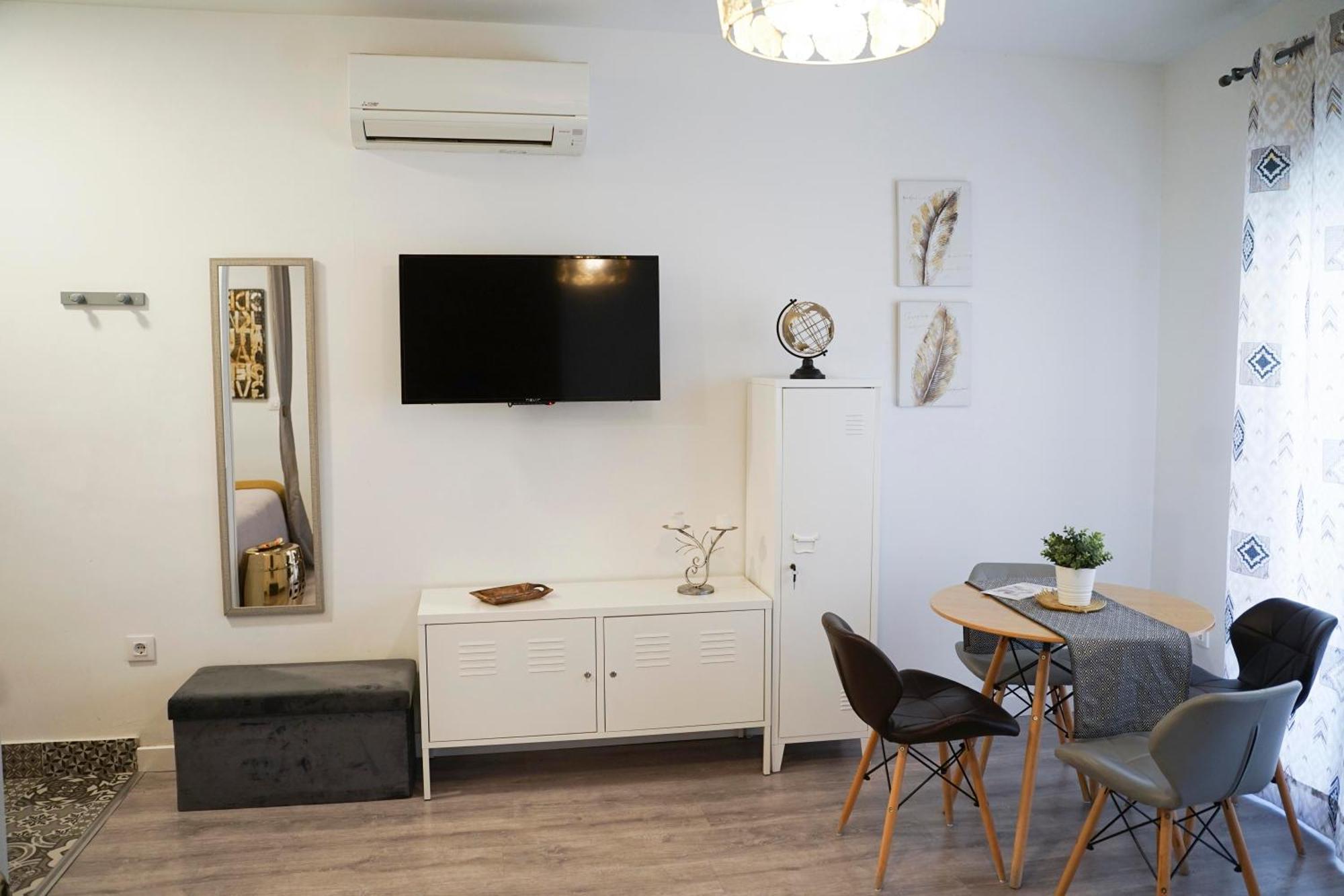 Apartamentos Suites Cariatide 플라센시아 외부 사진