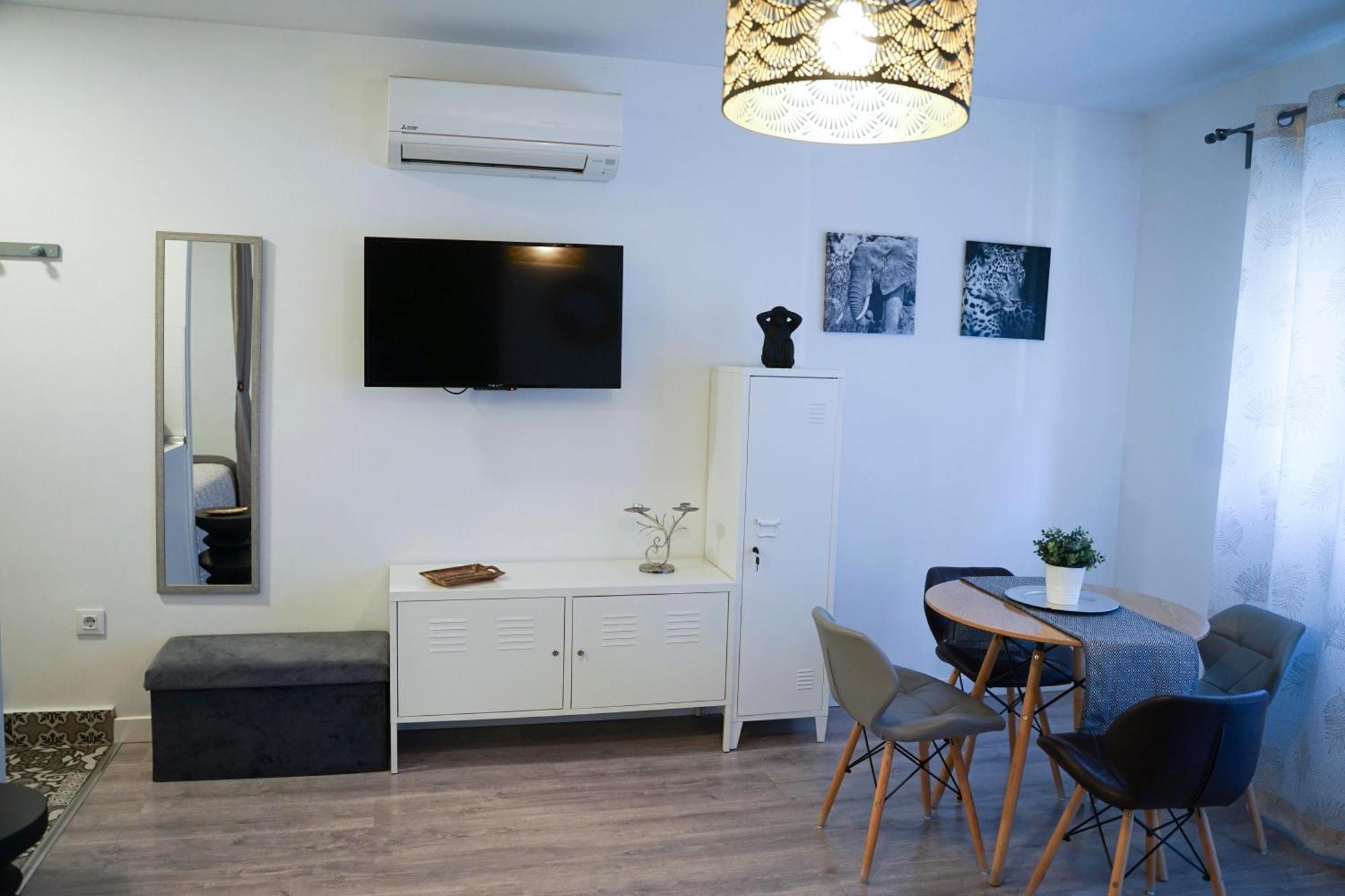 Apartamentos Suites Cariatide 플라센시아 외부 사진