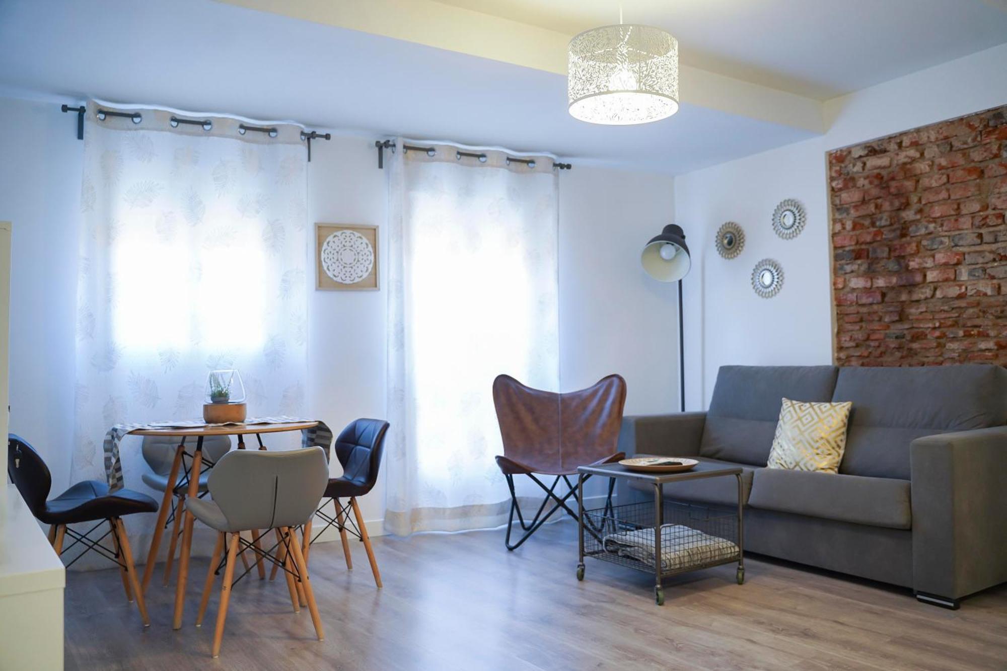 Apartamentos Suites Cariatide 플라센시아 외부 사진