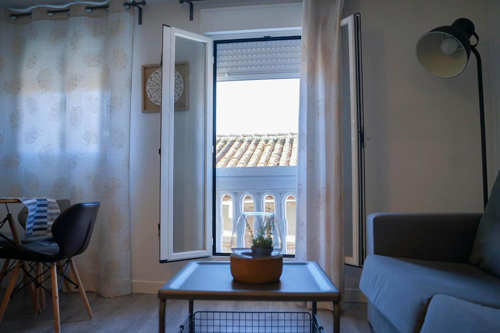 Apartamentos Suites Cariatide 플라센시아 외부 사진