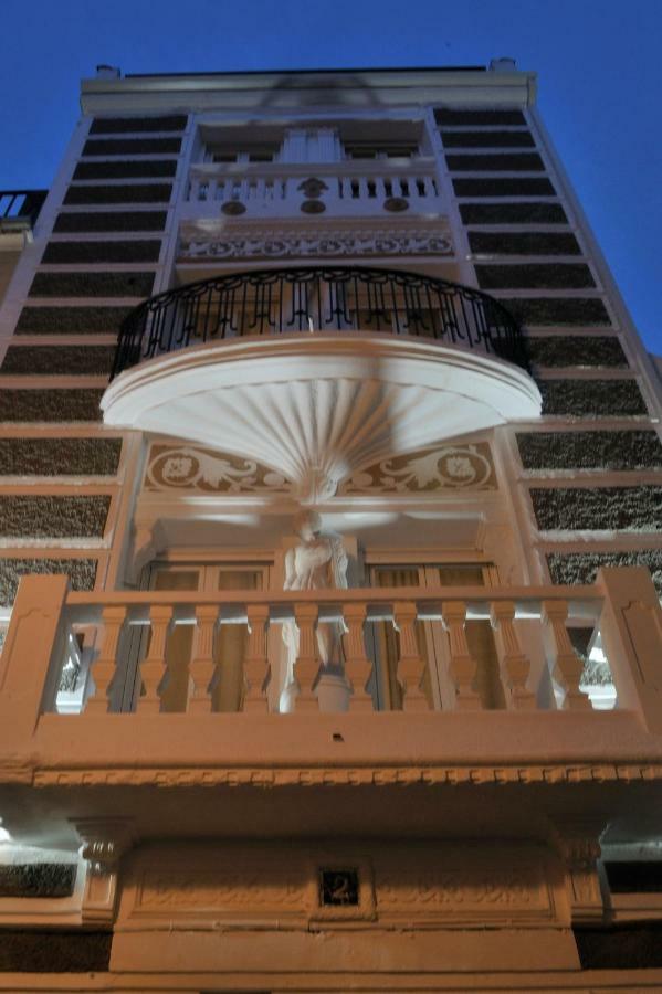Apartamentos Suites Cariatide 플라센시아 외부 사진